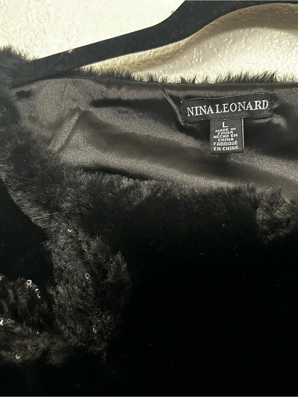 Nina Leonard Black Faux Fur Cropped Jacket with Brooch - Picture 2 of 10